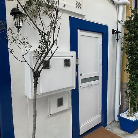 Stylish City-center 2 Bdrms Lägenhet