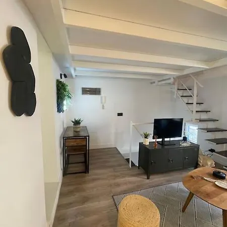 Lägenhet Stylish City-center 2 Bdrms Alicante